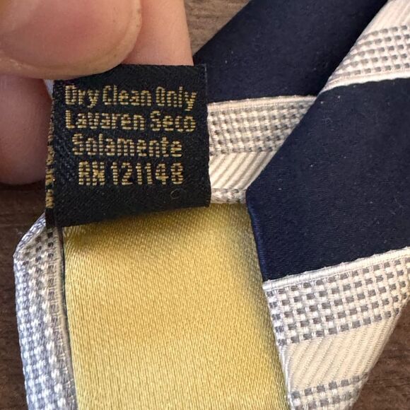 Vintage Donald Trump‎ [President] Trump Blue/White 100% Silk Signature Tie - Picture 4 of 6